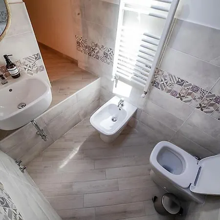 Elegante E Moderno A 100 M Dal Duomo * LʼAquila