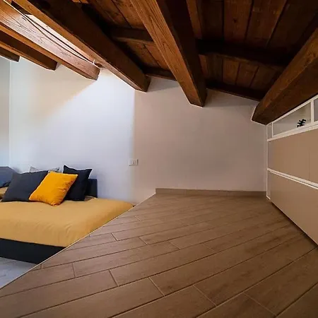 Elegante E Moderno A 100 M Dal Duomo