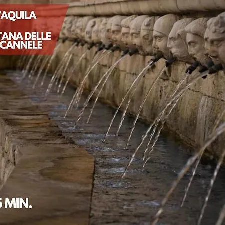 Lägenhet Elegante E Moderno A 100 M Dal Duomo LʼAquila