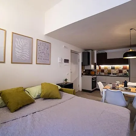 Elegante E Moderno A 100 M Dal Duomo