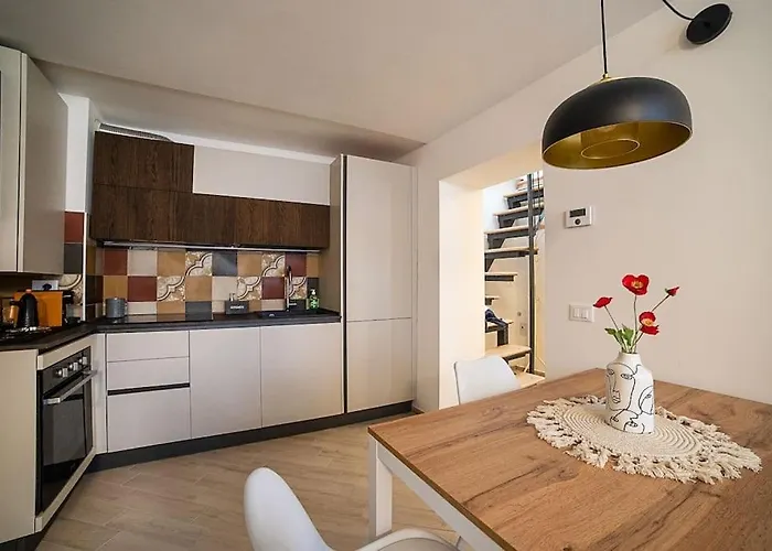 Elegante E Moderno A 100 M Dal Duomo *