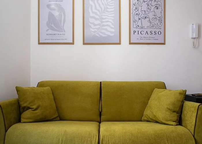 Elegante E Moderno A 100 M Dal Duomo * LʼAquila