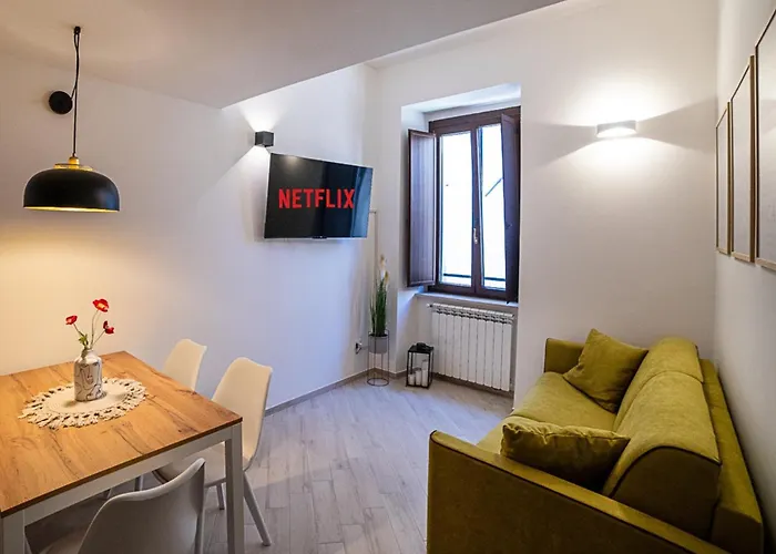 Apartment Elegante E Moderno A 100 M Dal Duomo LʼAquila